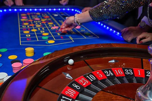 Giao diện cá cược thể thao tại 33win33 với kèo bóng đá và cầu lông trực tiếp